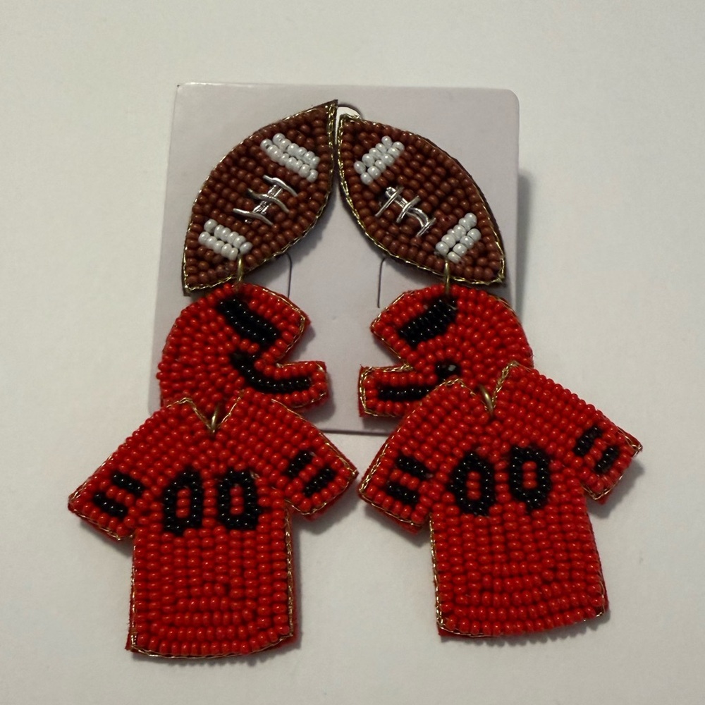 NWT Red and Black Seed Bead Earrings